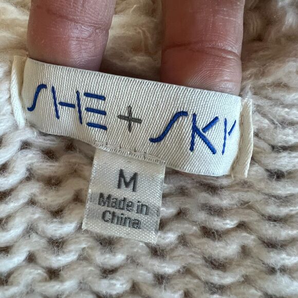 She + Sky 3D Flower Cardigan Sweater Medium Beige Chunky Knit Cottagecore Floral - Picture 6 of 10